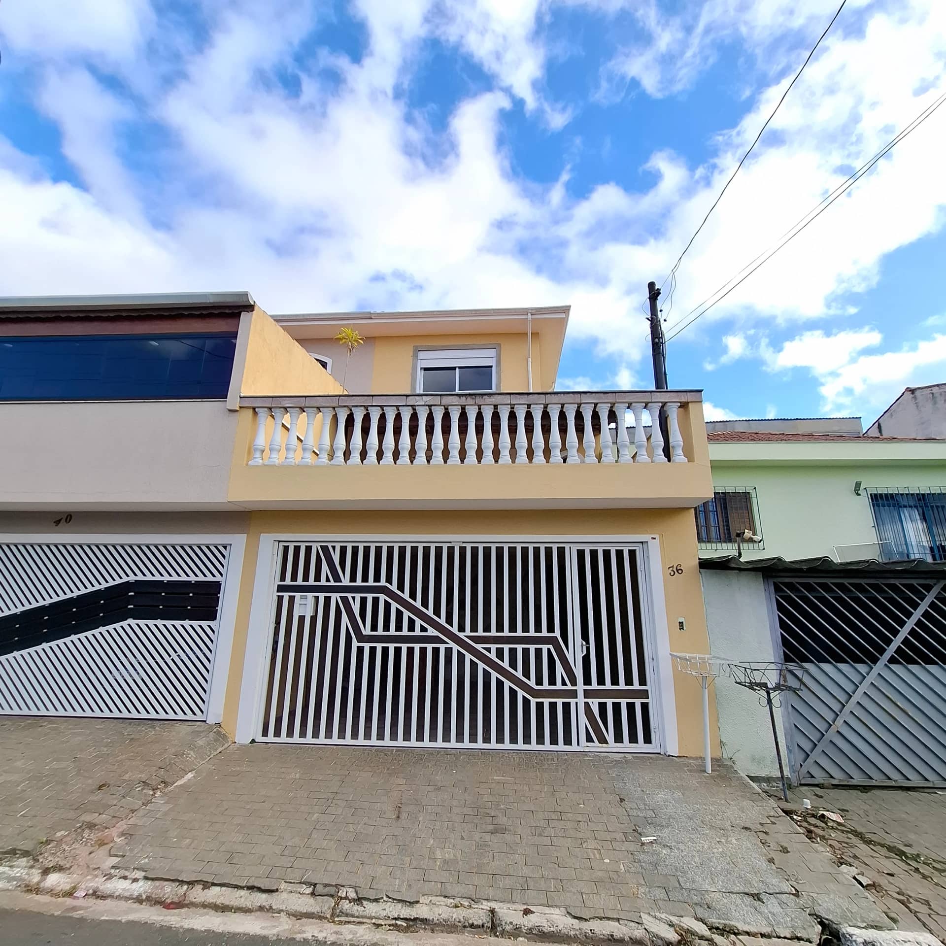 a venda Casa em Interlagos, 03 quartos 02 vagas, Jardim Satélite, Estação de trem Autódromo